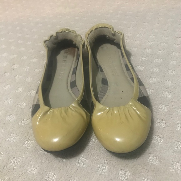 Authentic Burberry Flats - Picture 2 of 5